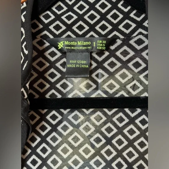 NWOT Zip up sweatshirt - Picture 2 of 4